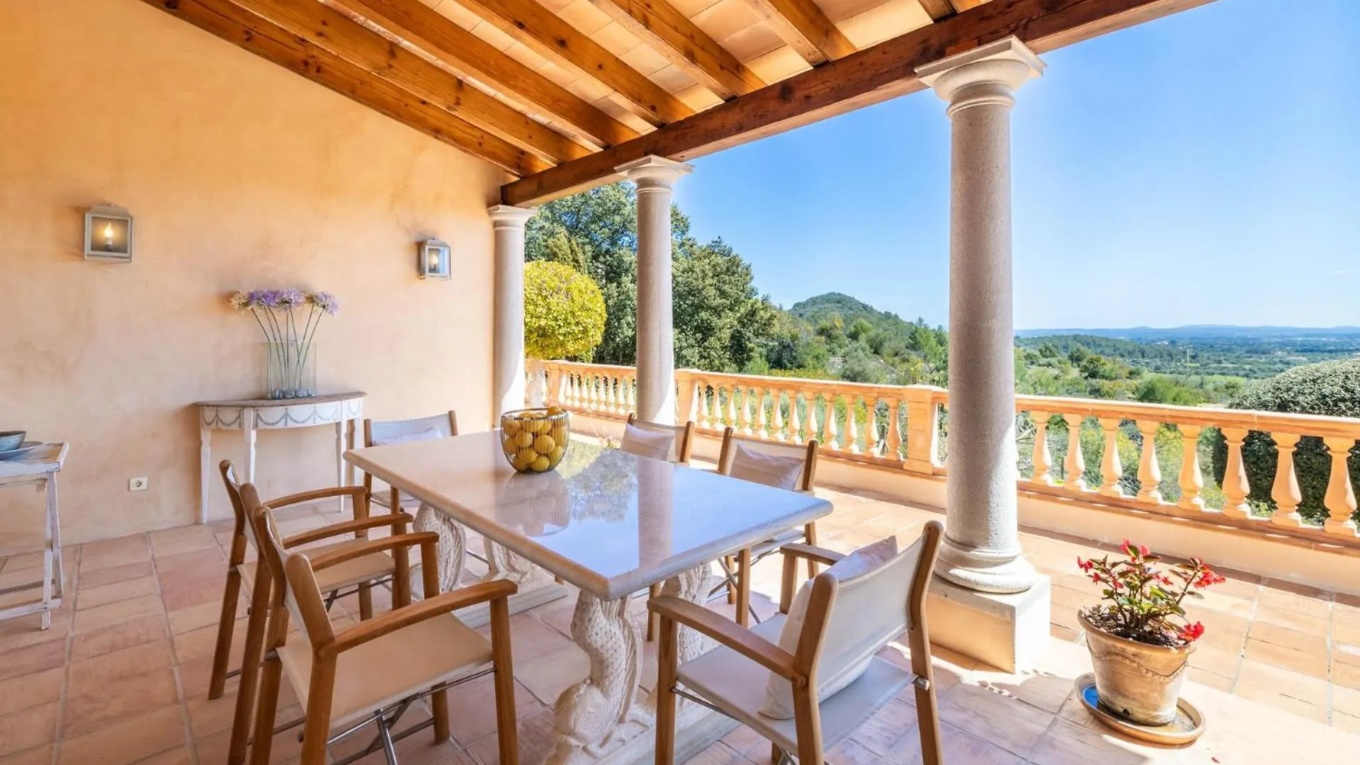 Residencia Baranda Alaro Villa