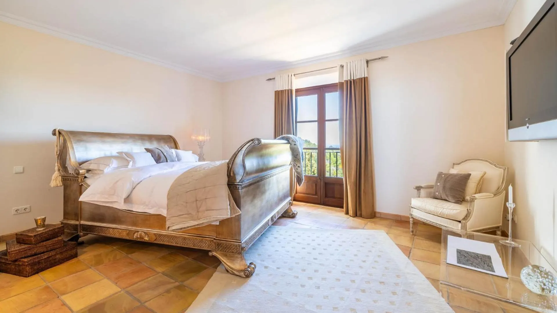 Residencia Baranda Alaro Villa