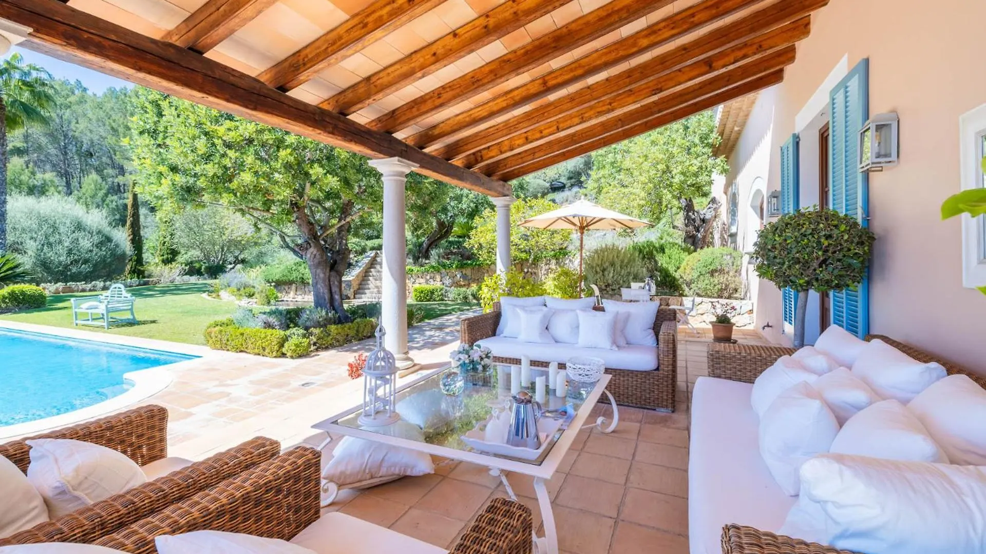 Residencia Baranda Alaro Villa