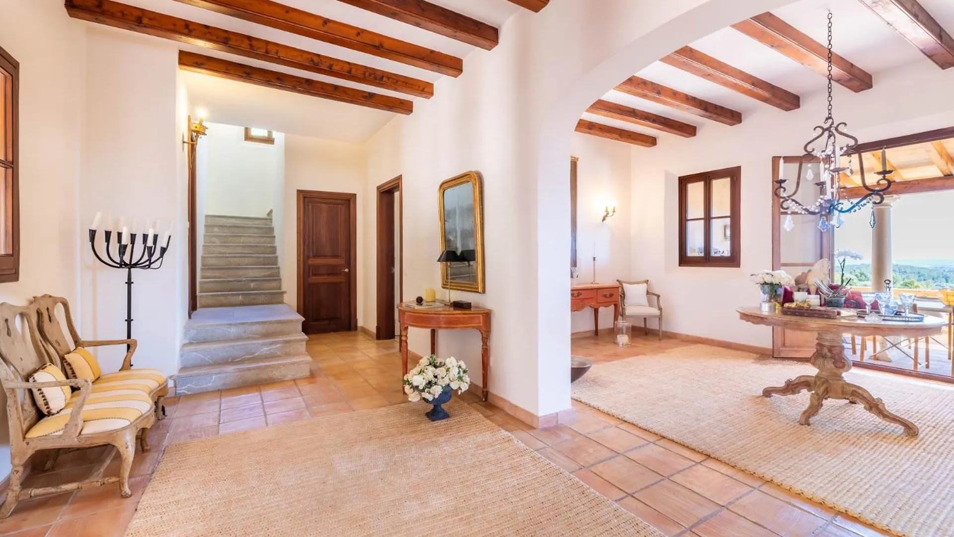 Residencia Baranda Alaro Villa
