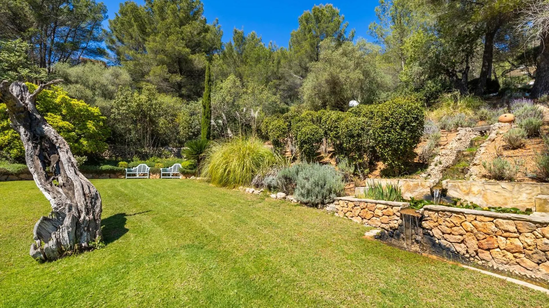 Residencia Baranda Alaro Villa